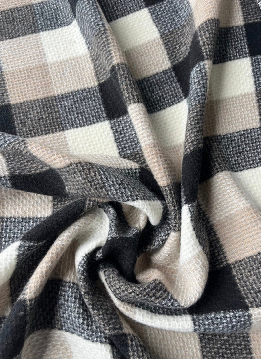 LISA 088 ecru/sand/black checkered heavy cotton