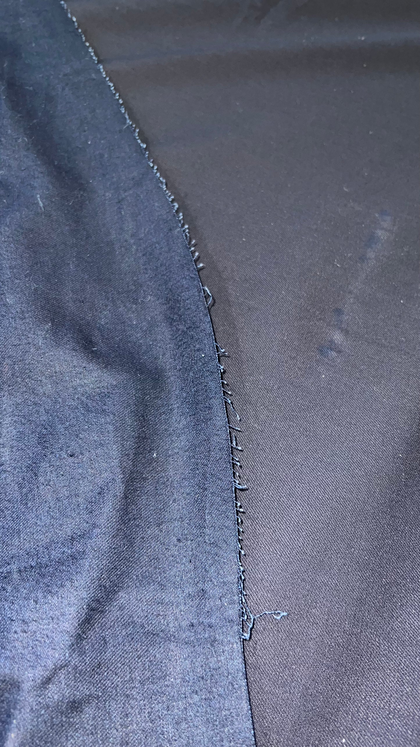 E01 overdyed denim blue notte