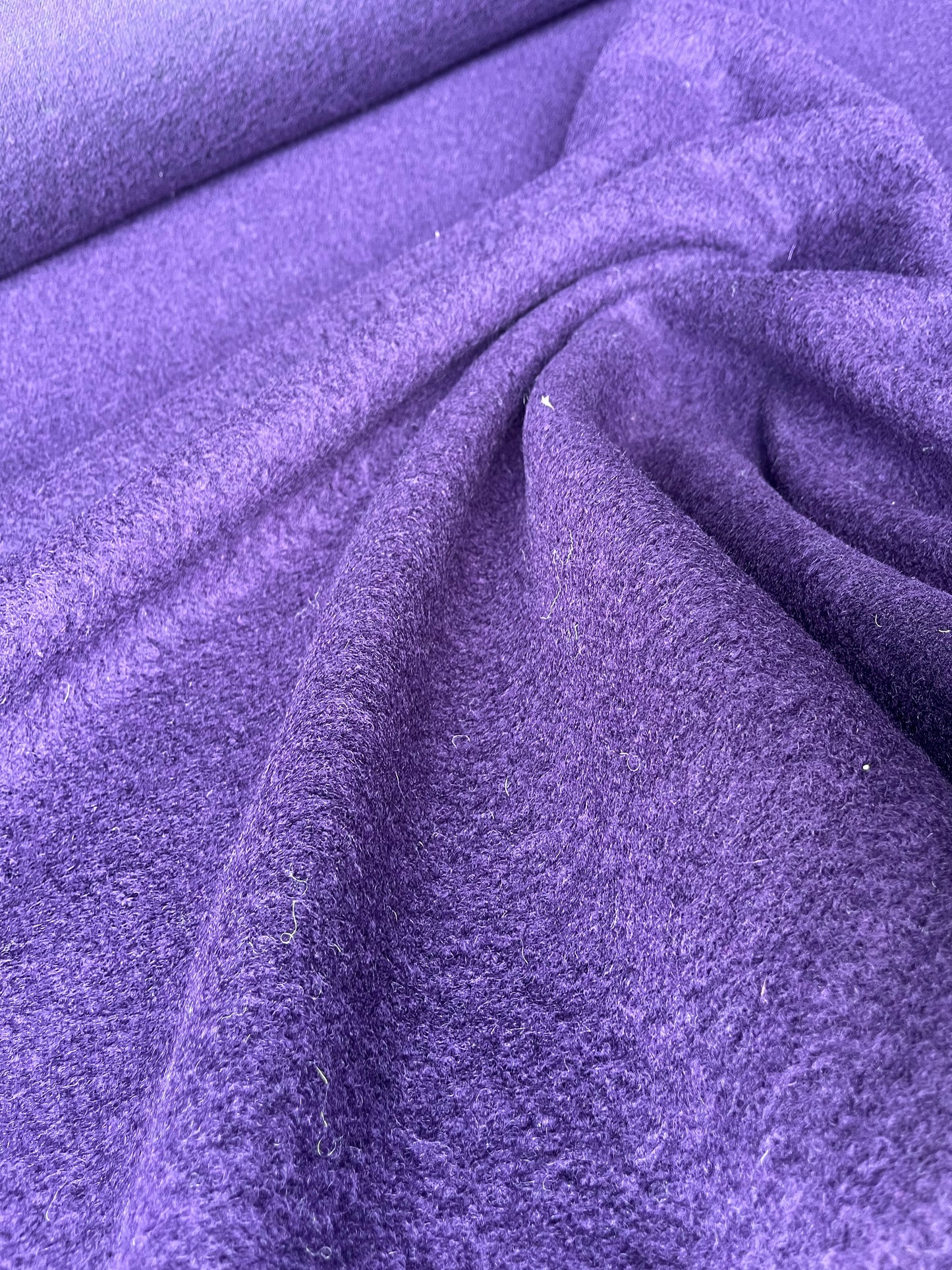 LISA 013 aubergine heavy boiled wool