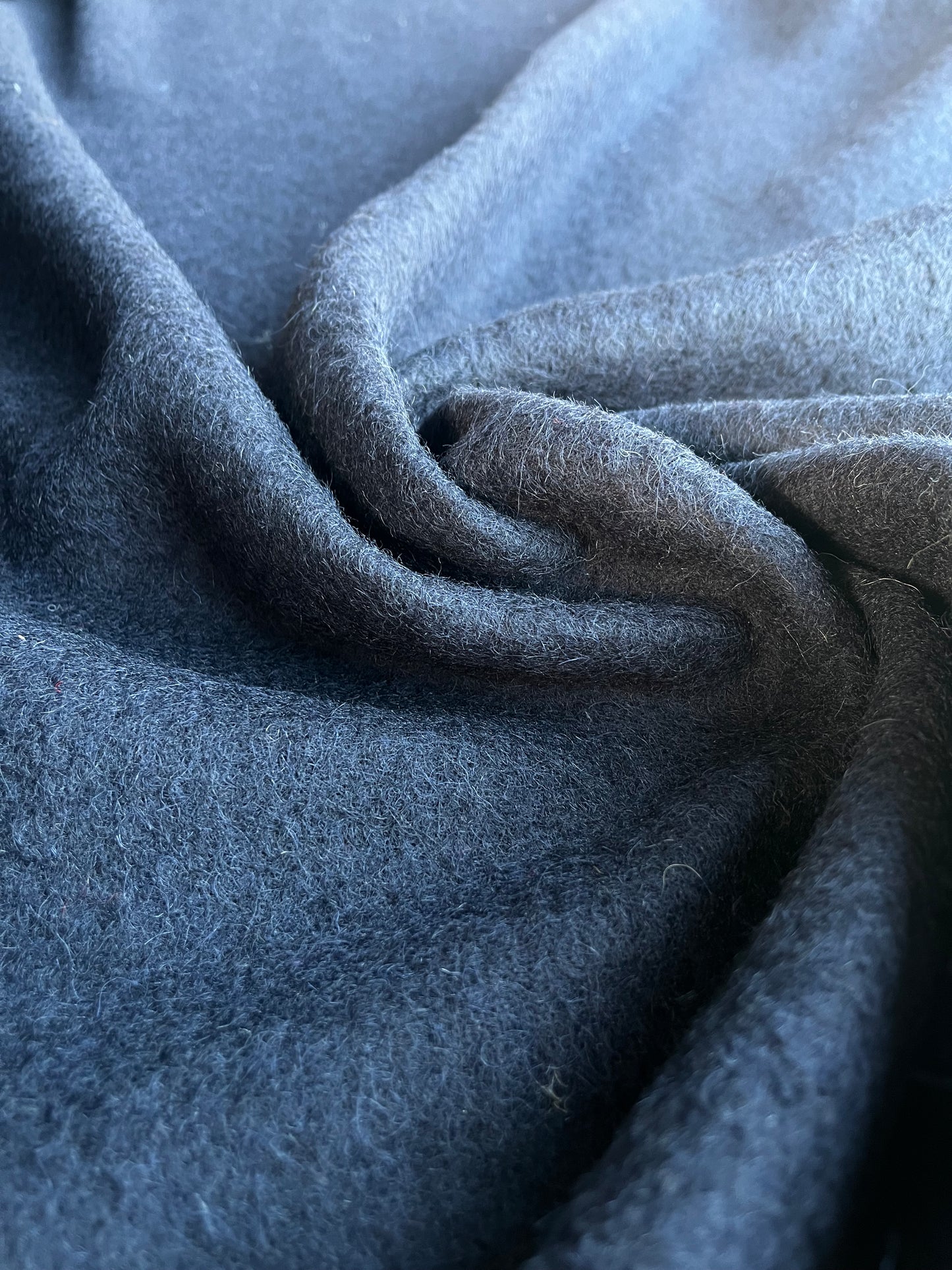 LISA 019 boiled wool dark navy