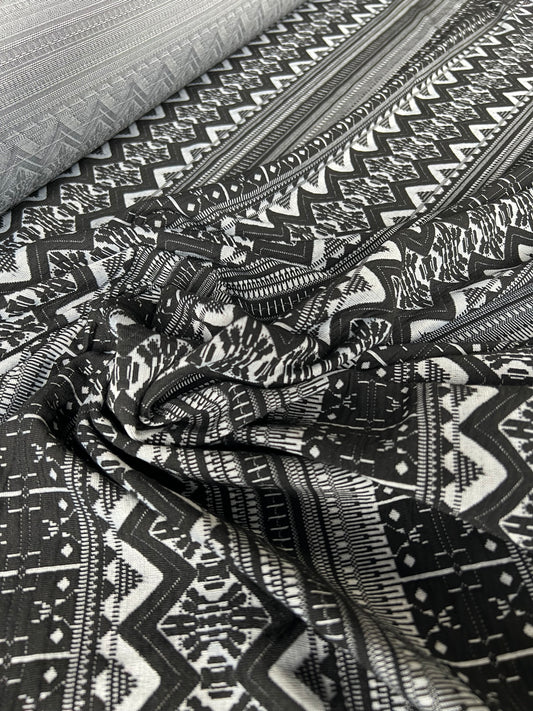 Wallet in diet 015 black white  design « embroidery look »