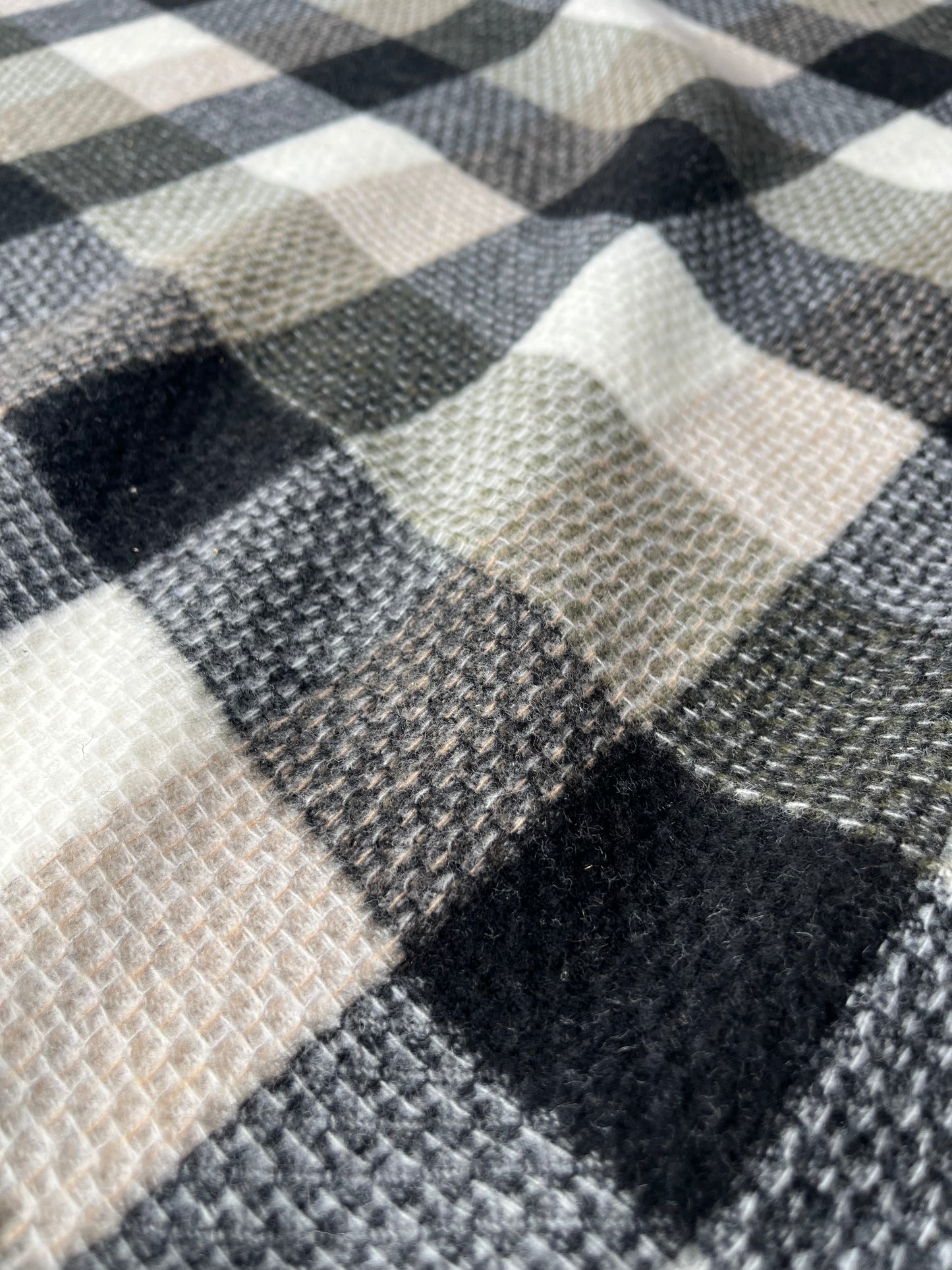 LISA 066 khaky/sand/black checkered heavy cotton