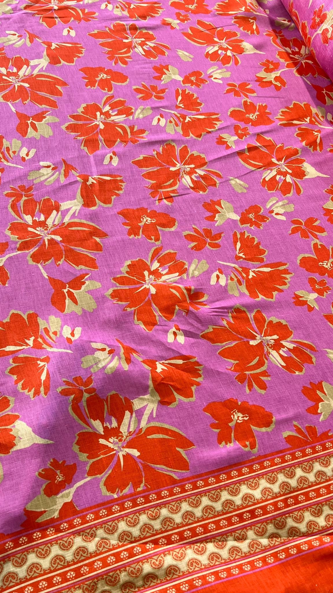 A01 LAGO 001 Double borderprint red floral on pink