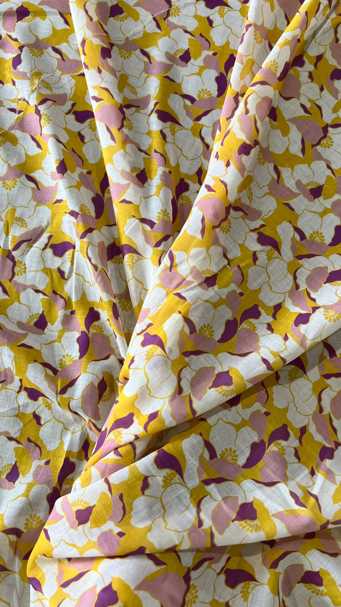 B01 LAGO 008 Cotton voile with yellow and pink flowers