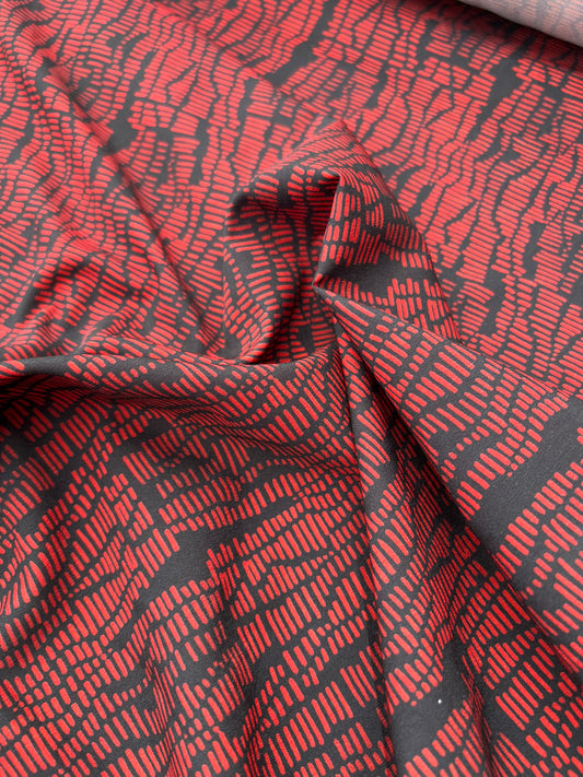 Fiona 019 viscose crêpe black red print