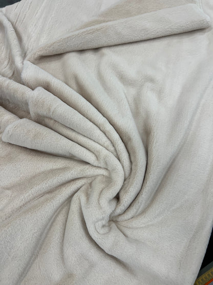 PC Enrique 003 fake fur ivory