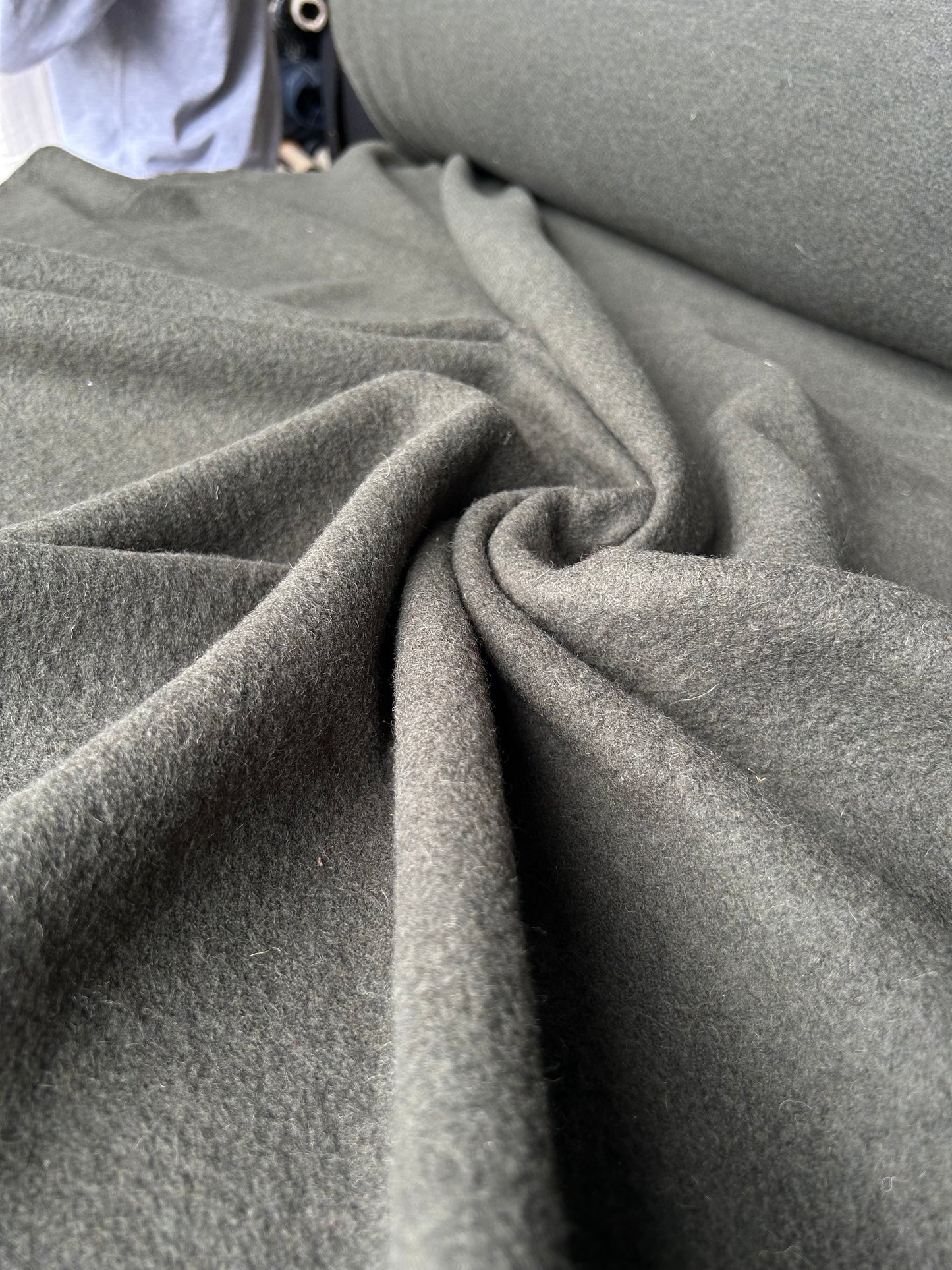 LISA 086 Hunter Green heavy boiled wool