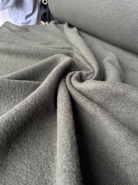 LISA 086 Hunter Green heavy boiled wool