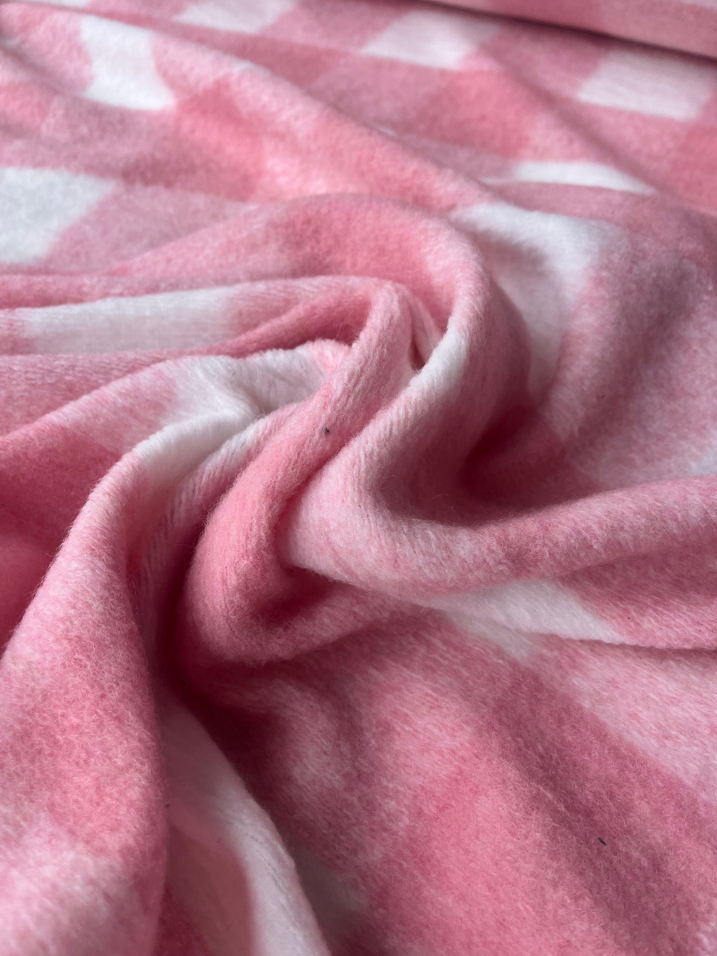 LISA 002 baby pink/Hite checkered heavy boiled wool