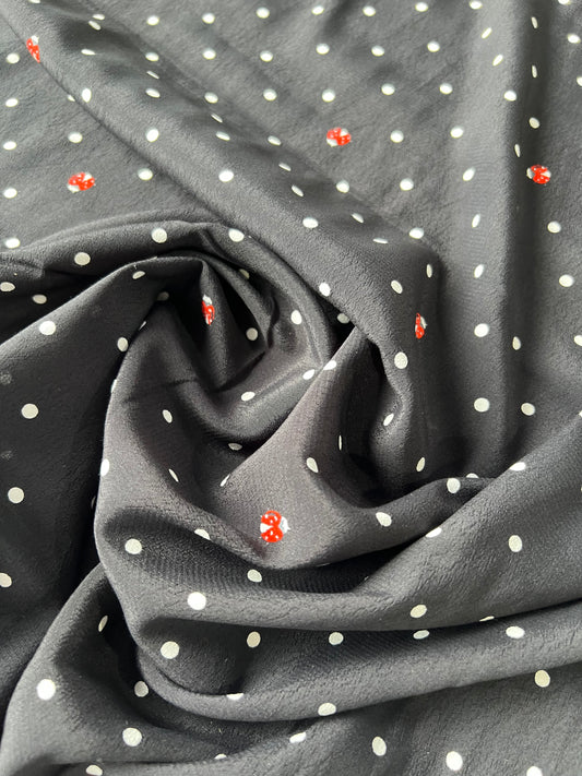 Wallet on diet 030 crêpe viscose black with white dots and ladybugs