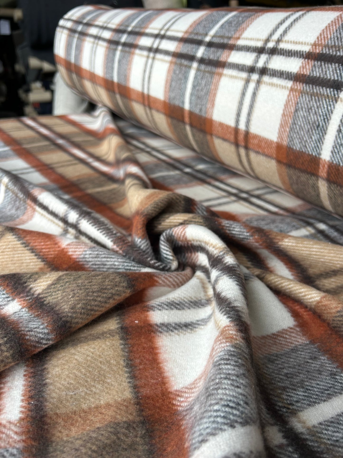 LISA 079 Brown/camel/ecrucheckered heavy cotton