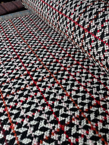LISA 0033 black/orange/red small design  heavy boiled wool bouclette