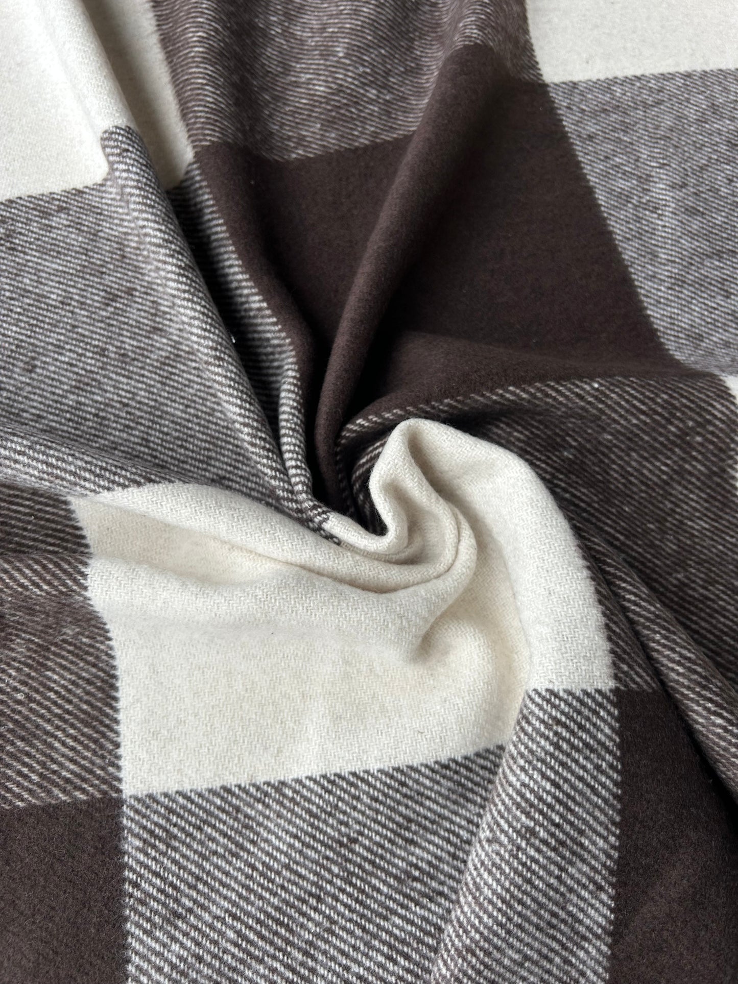 LISA 078 brown/ecru check heavy cotton