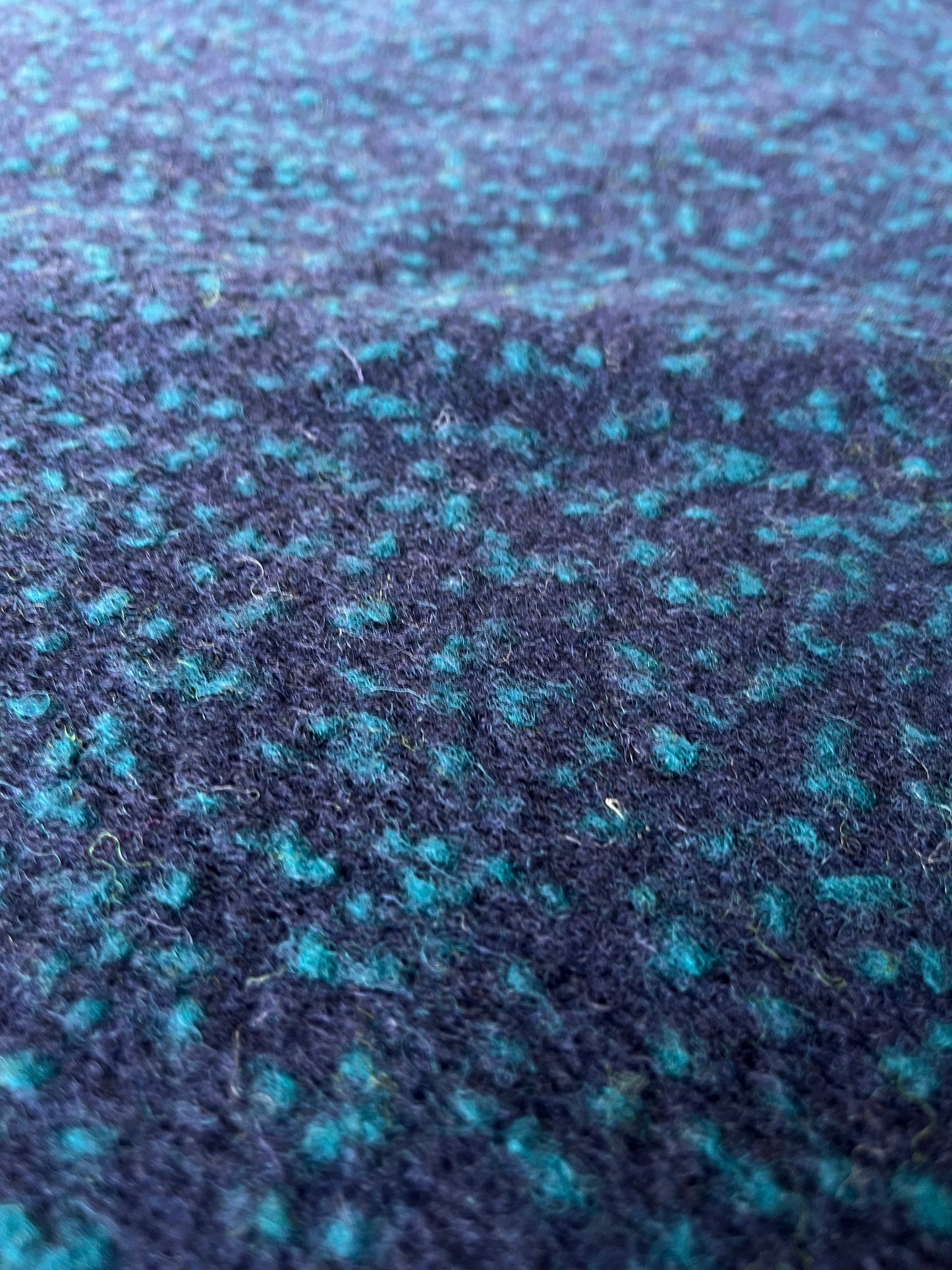 LISA 016 boiled wool navy with mini bouclette dark emerald