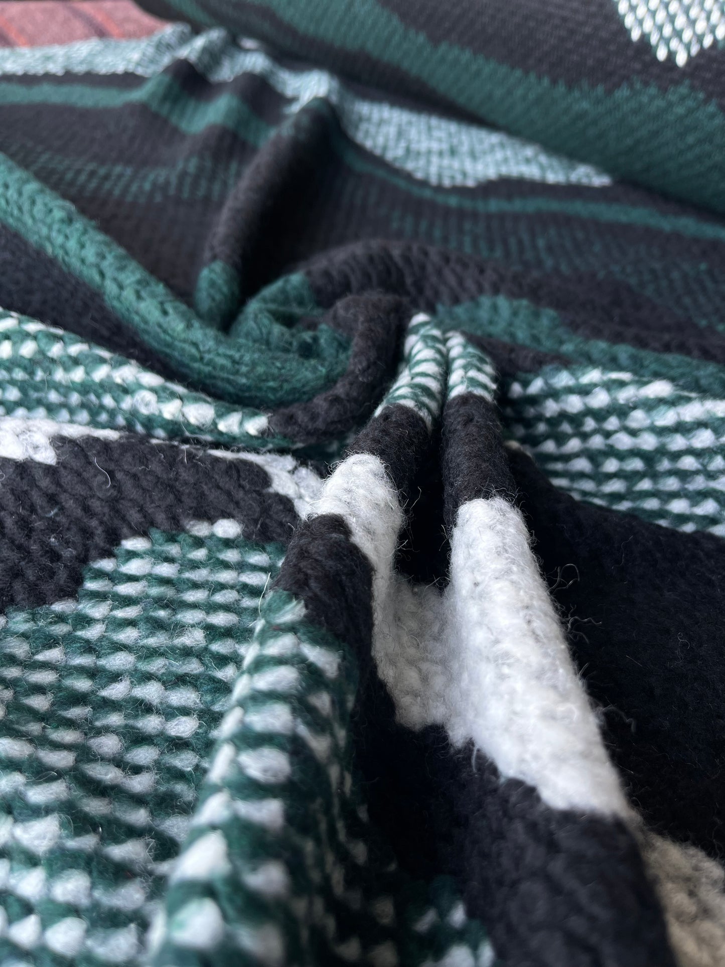 LISA 029 Green/black/white waves  heavy boiled wool bouclette