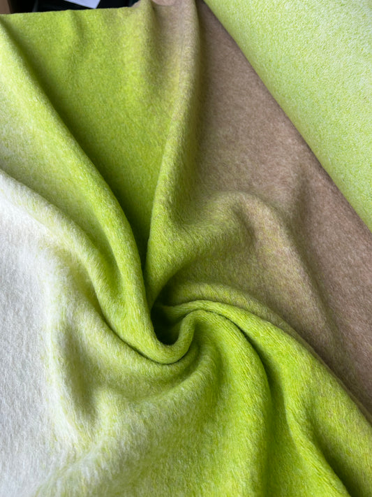 LISA 082 ecru to green fluo tie dye Heavy boiled wool