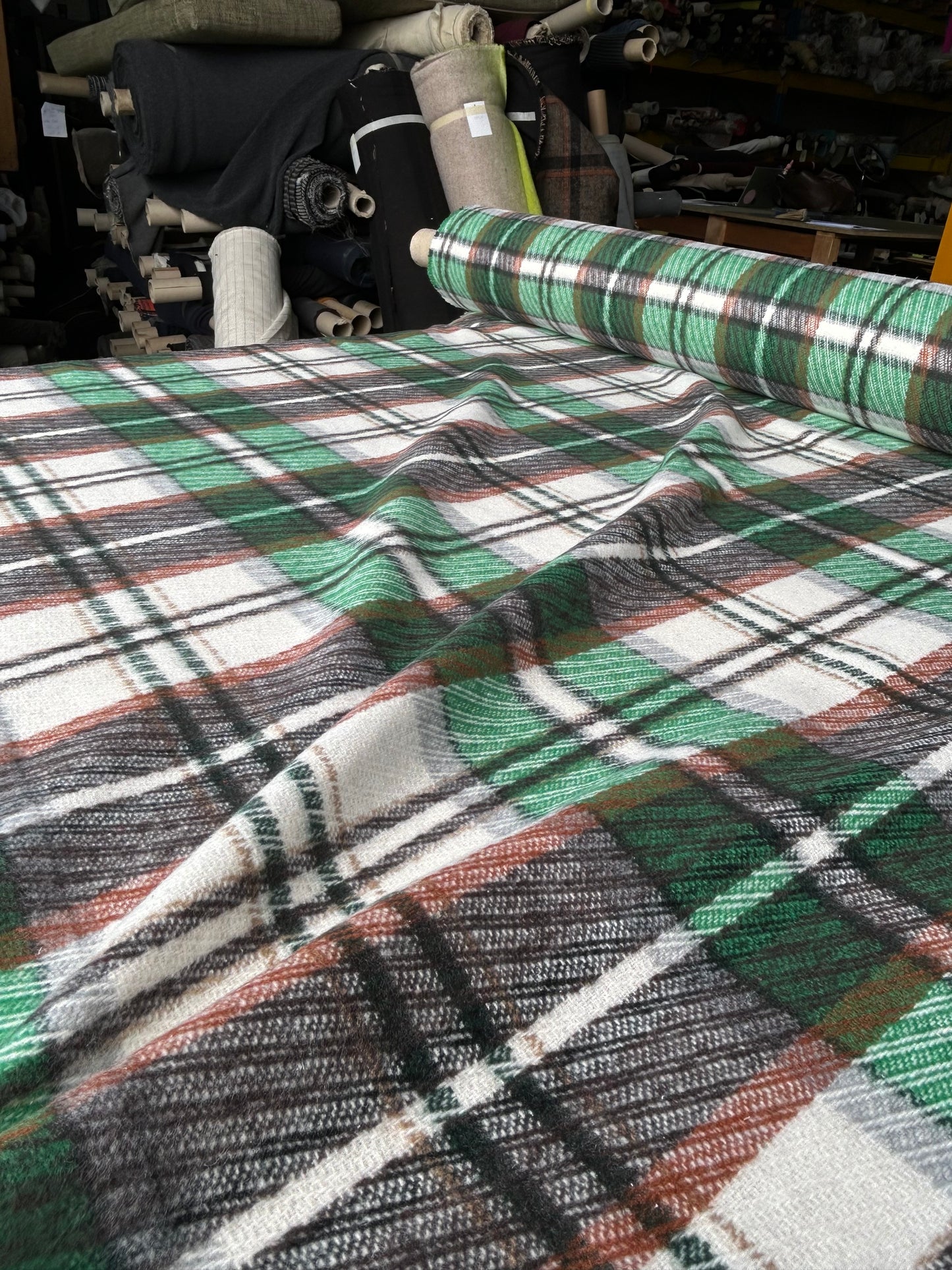 LISA 076 Green/brown/ecru checkered heavy cotton
