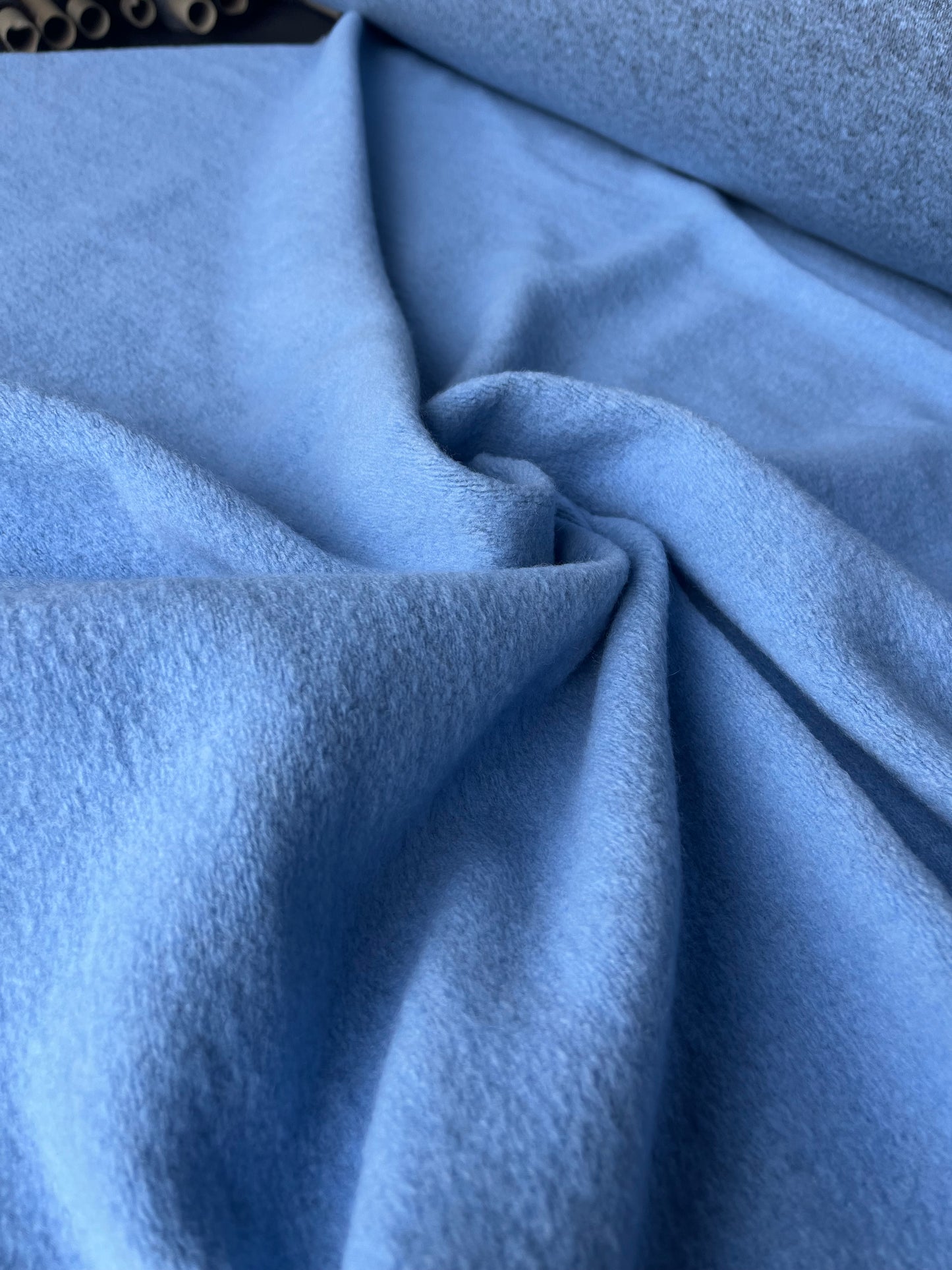 LISA 047 cyan heavy boiled wool