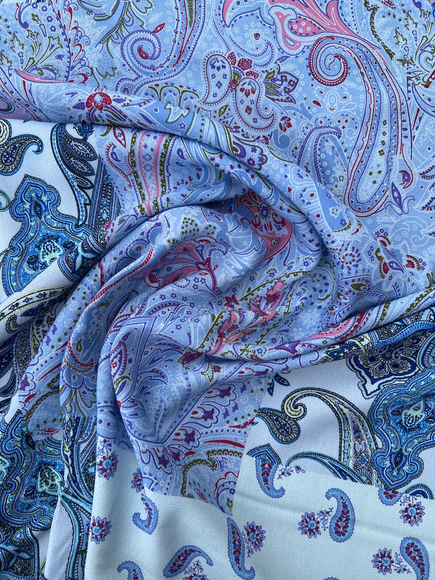 Fiona 001 viscose crepe print cashmere squares