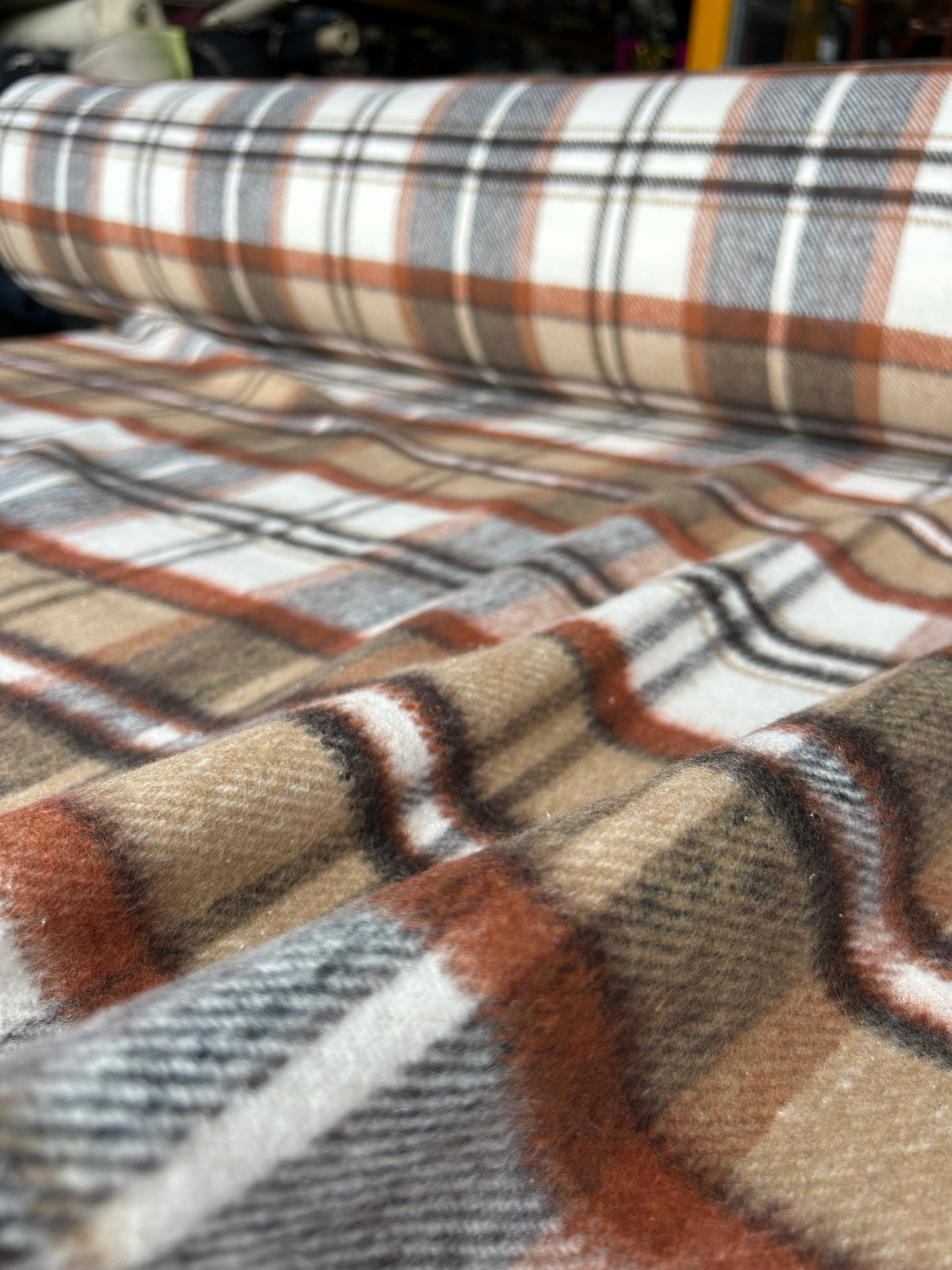 LISA 079 Brown/camel/ecrucheckered heavy cotton