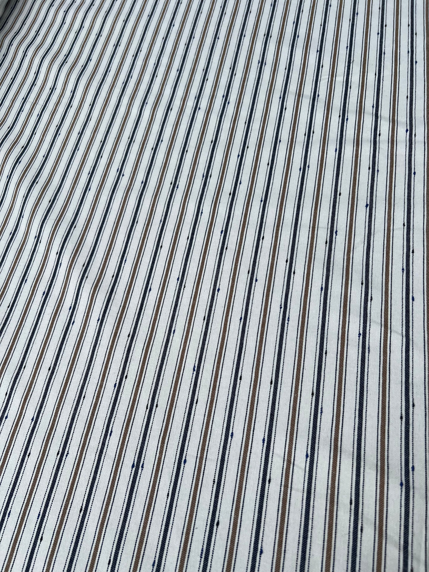 Fiona 014 coloured  écru denim with irregular stripes navy/tabac