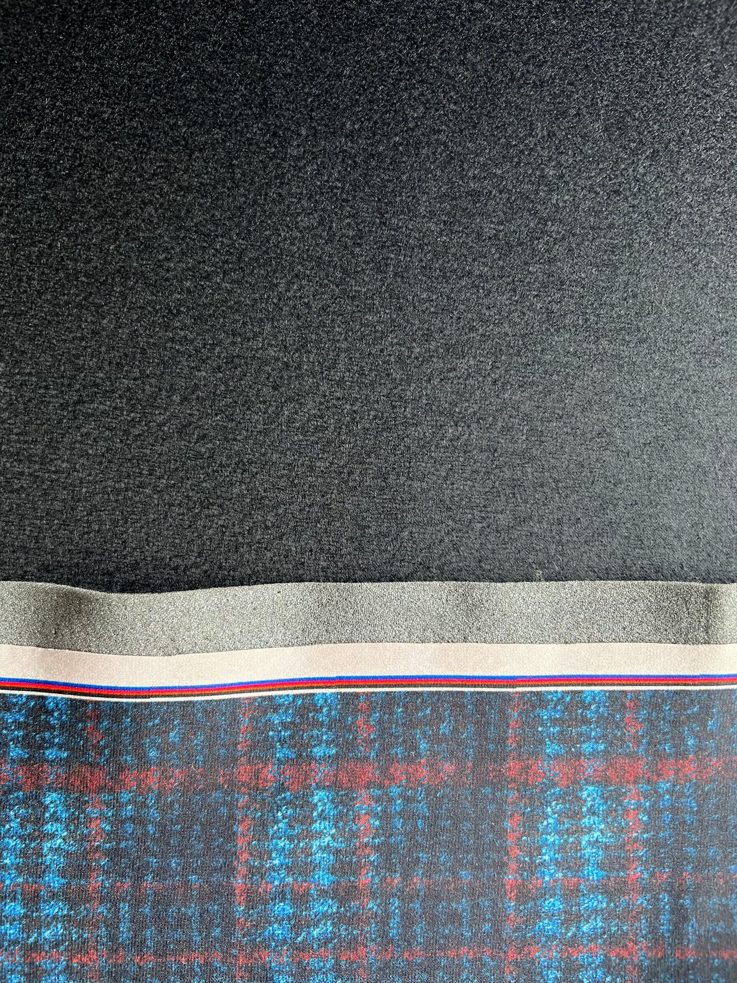 Flip side 015 red turquoise  check double face black