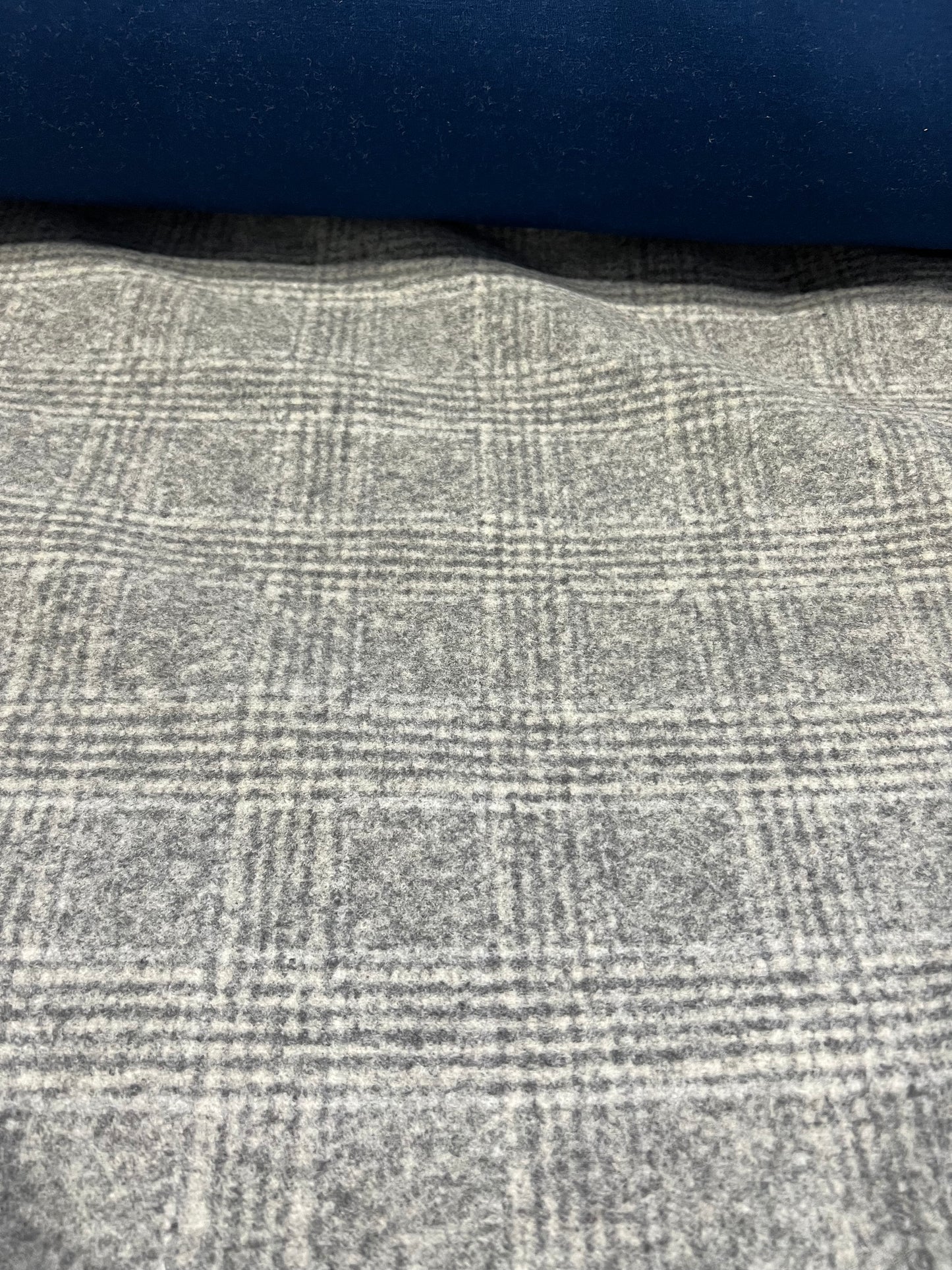 Flip side 022 light grey check double face indigo