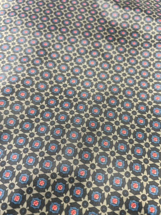 lining small design blue red