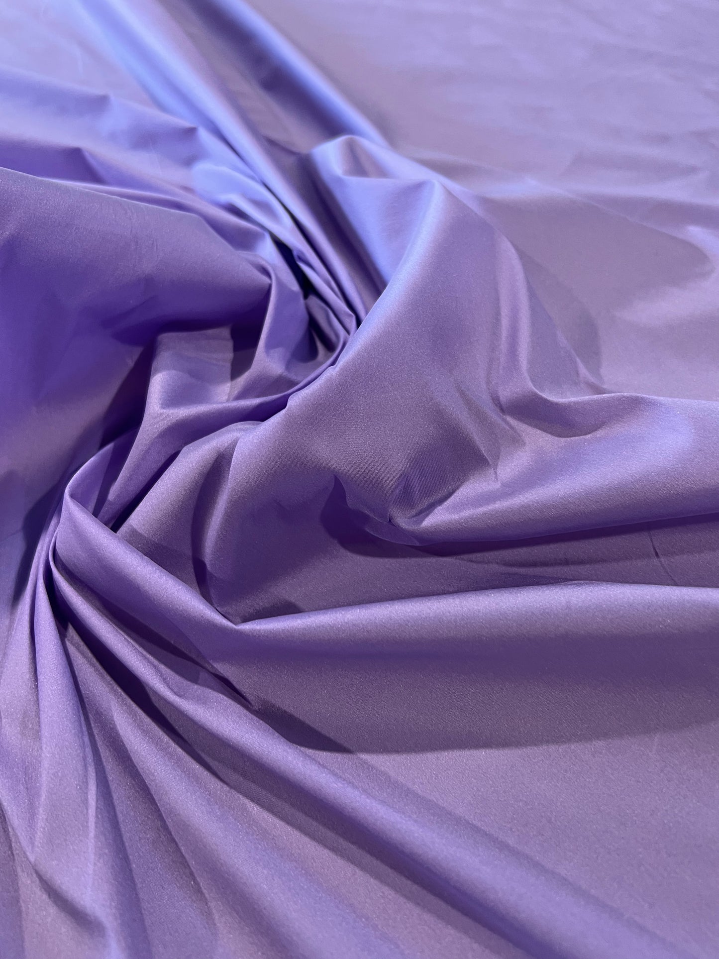 Light Taft 011 stretch lavender