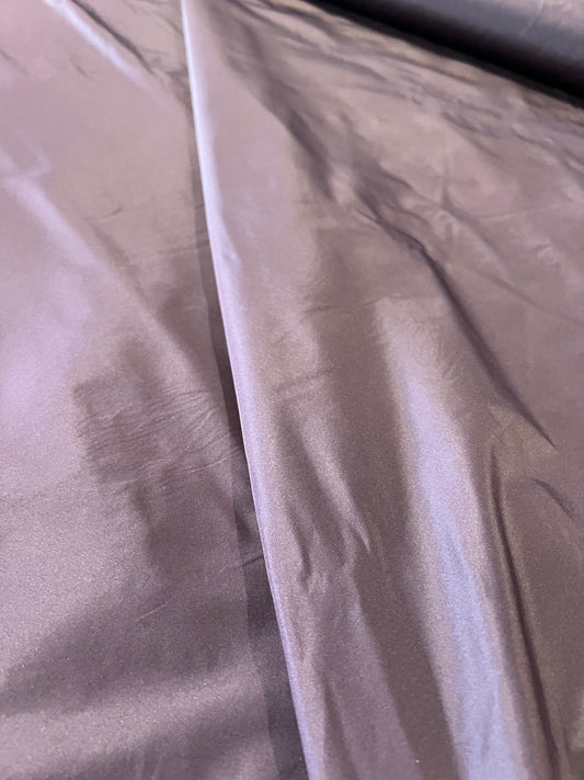 Light Taft 012 aubergine stretch