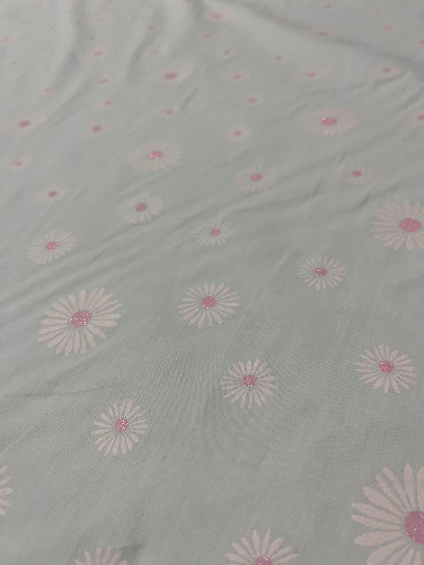 B01 poplin with embroidered pink flowers