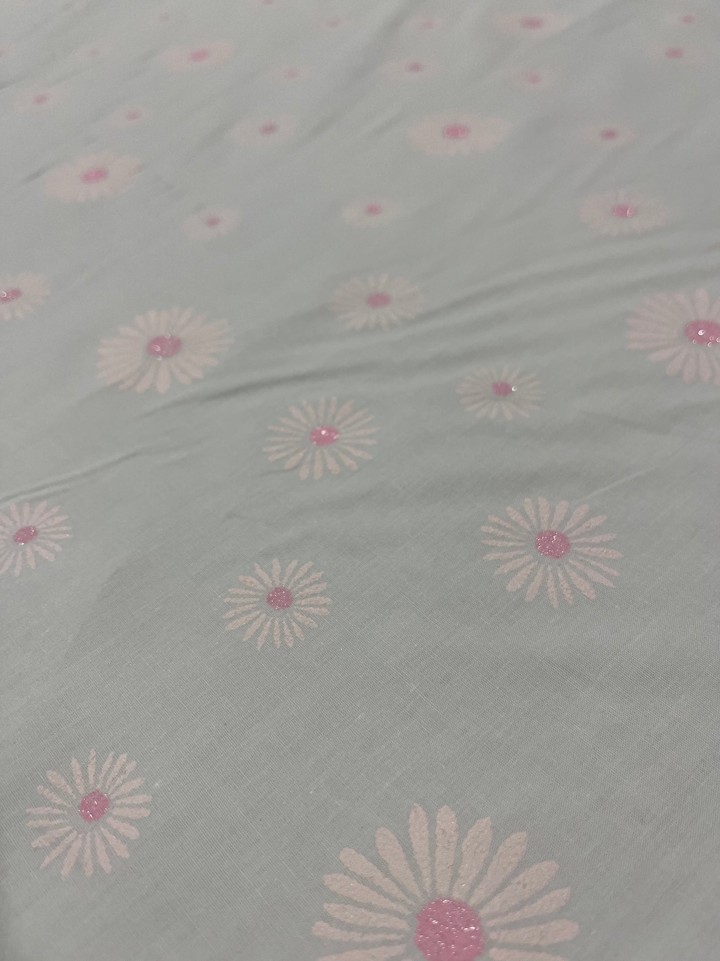 B01 poplin with embroidered pink flowers