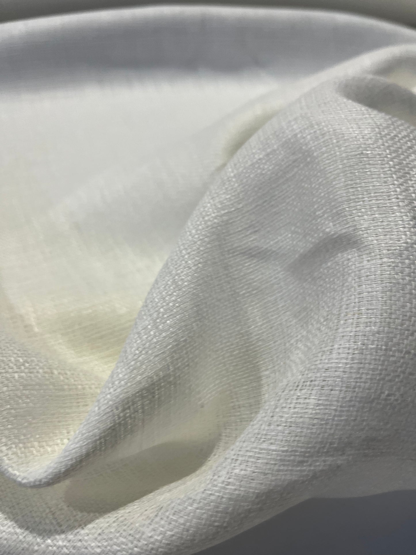 AXELLE 001  100% linen panama weave white