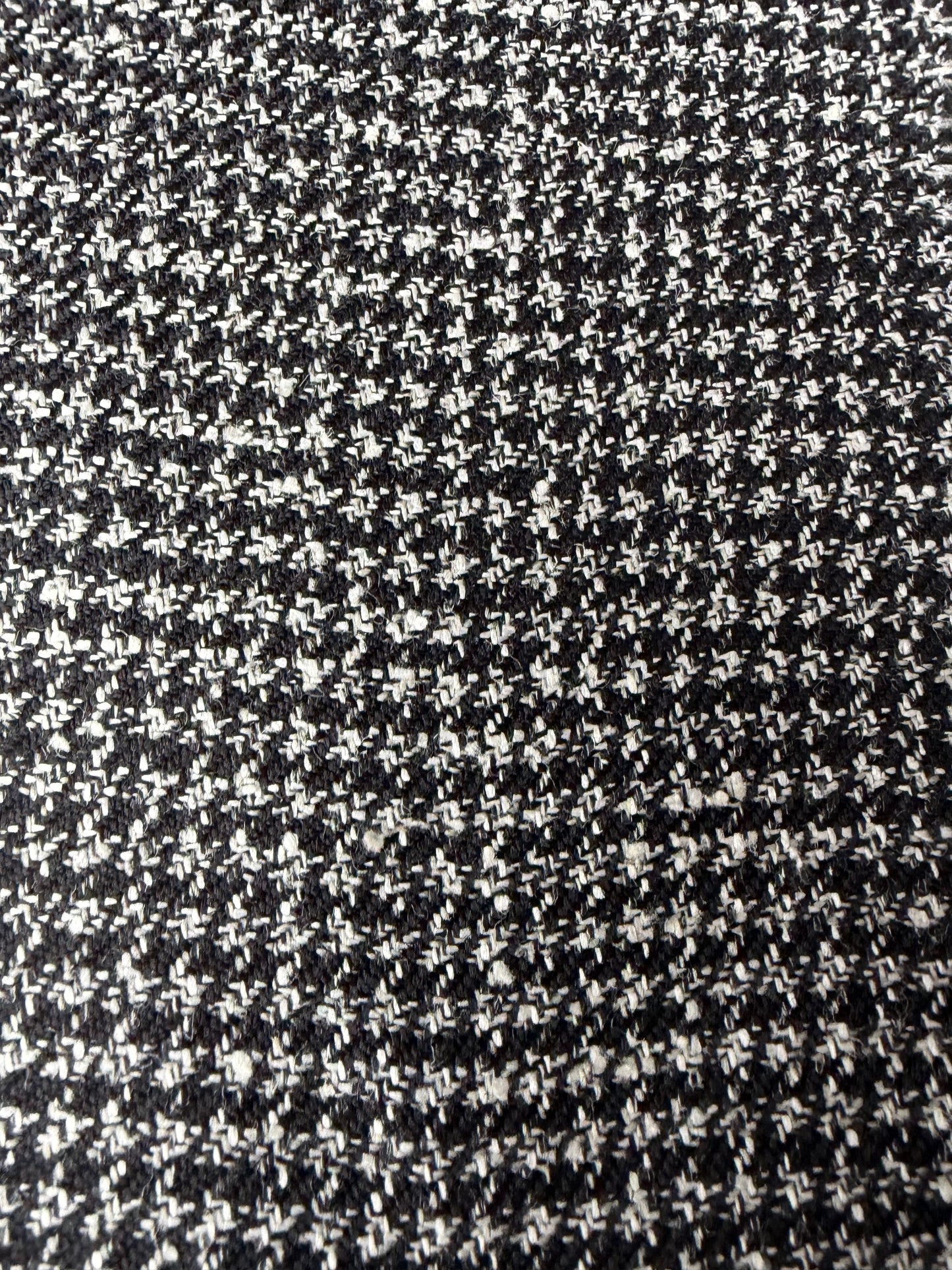 LORO 218 Dogtooth black/white wool Loro Piana