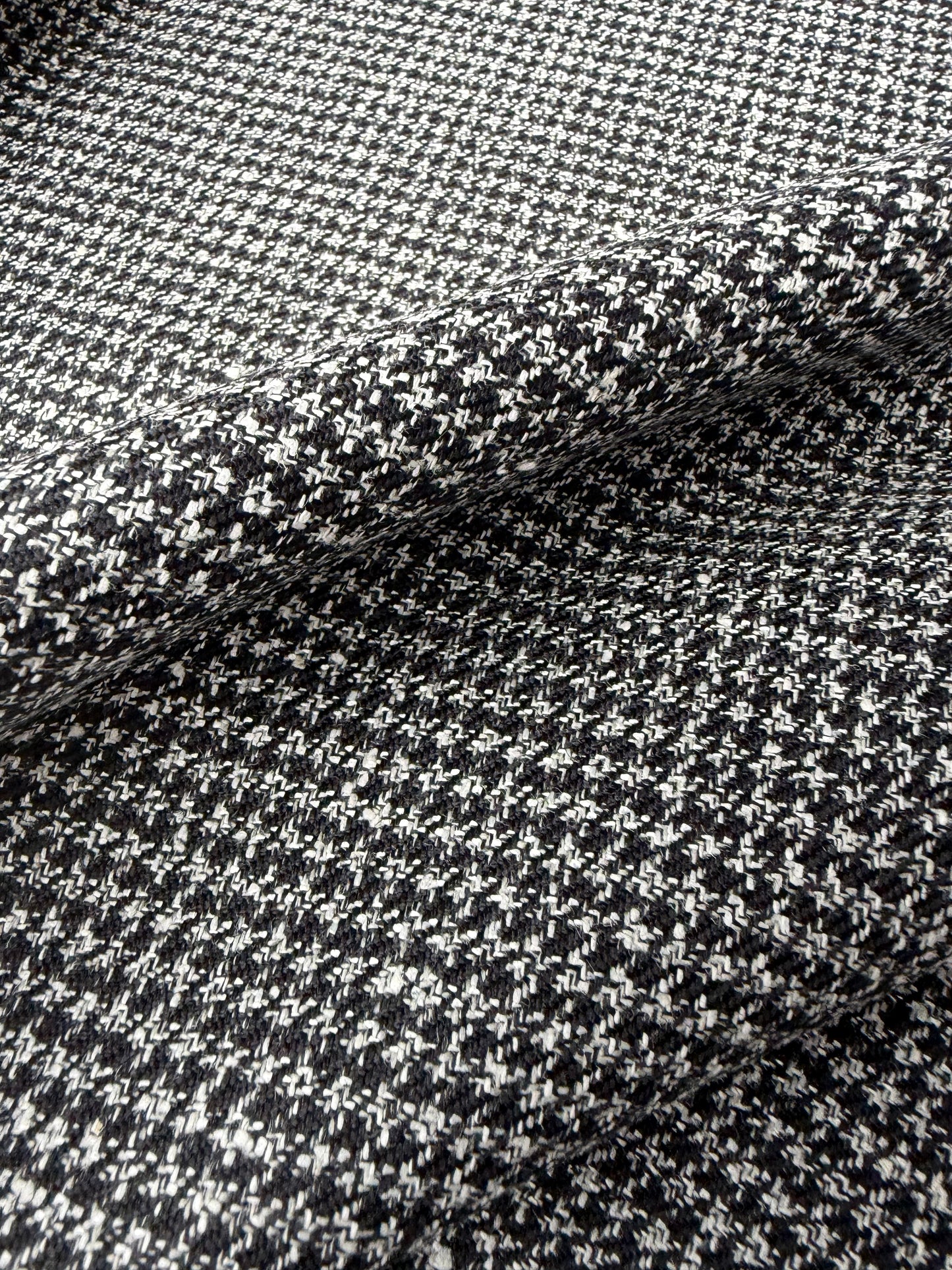LORO 218 Dogtooth black/white wool Loro Piana
