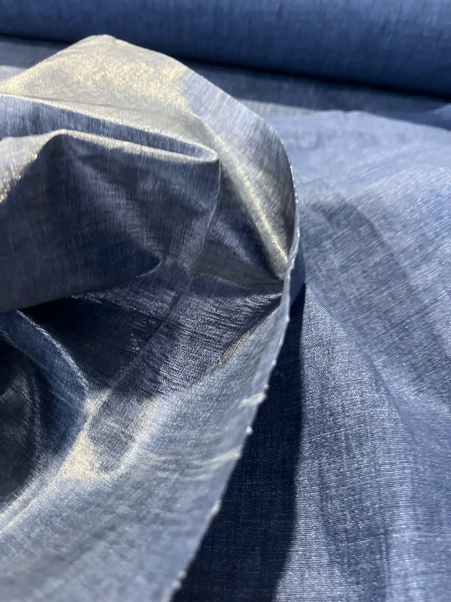 AXELLE 004 coated linen indigo