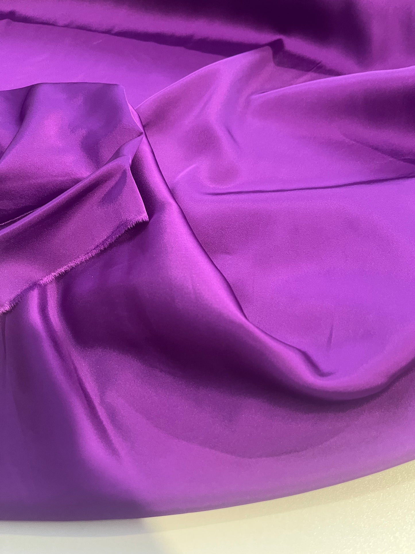 LOTTI 022 satin stretch intense violet