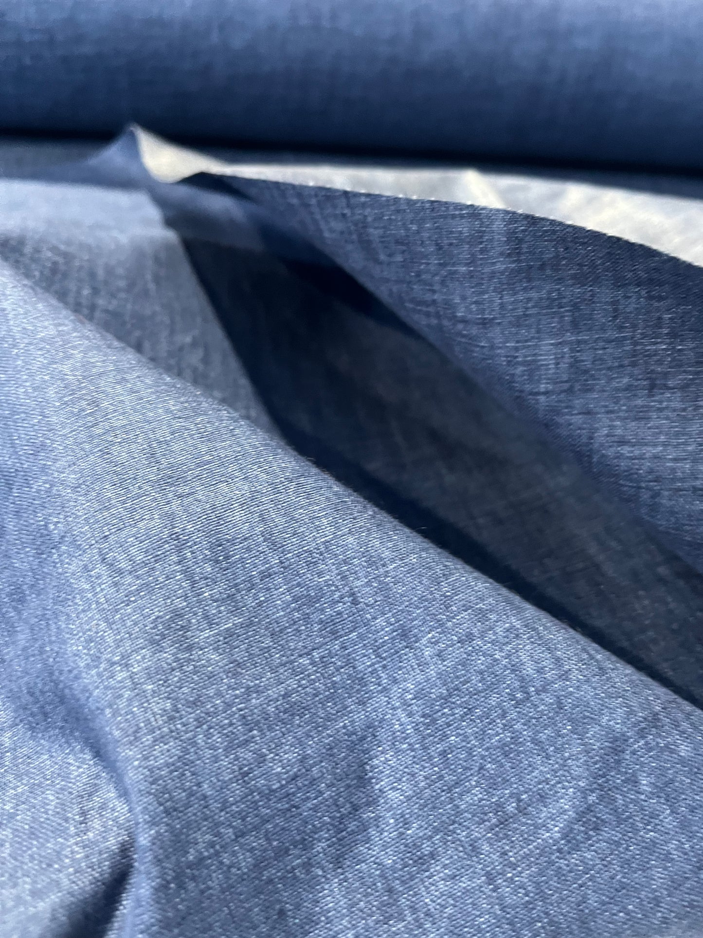 AXELLE 004 coated linen indigo