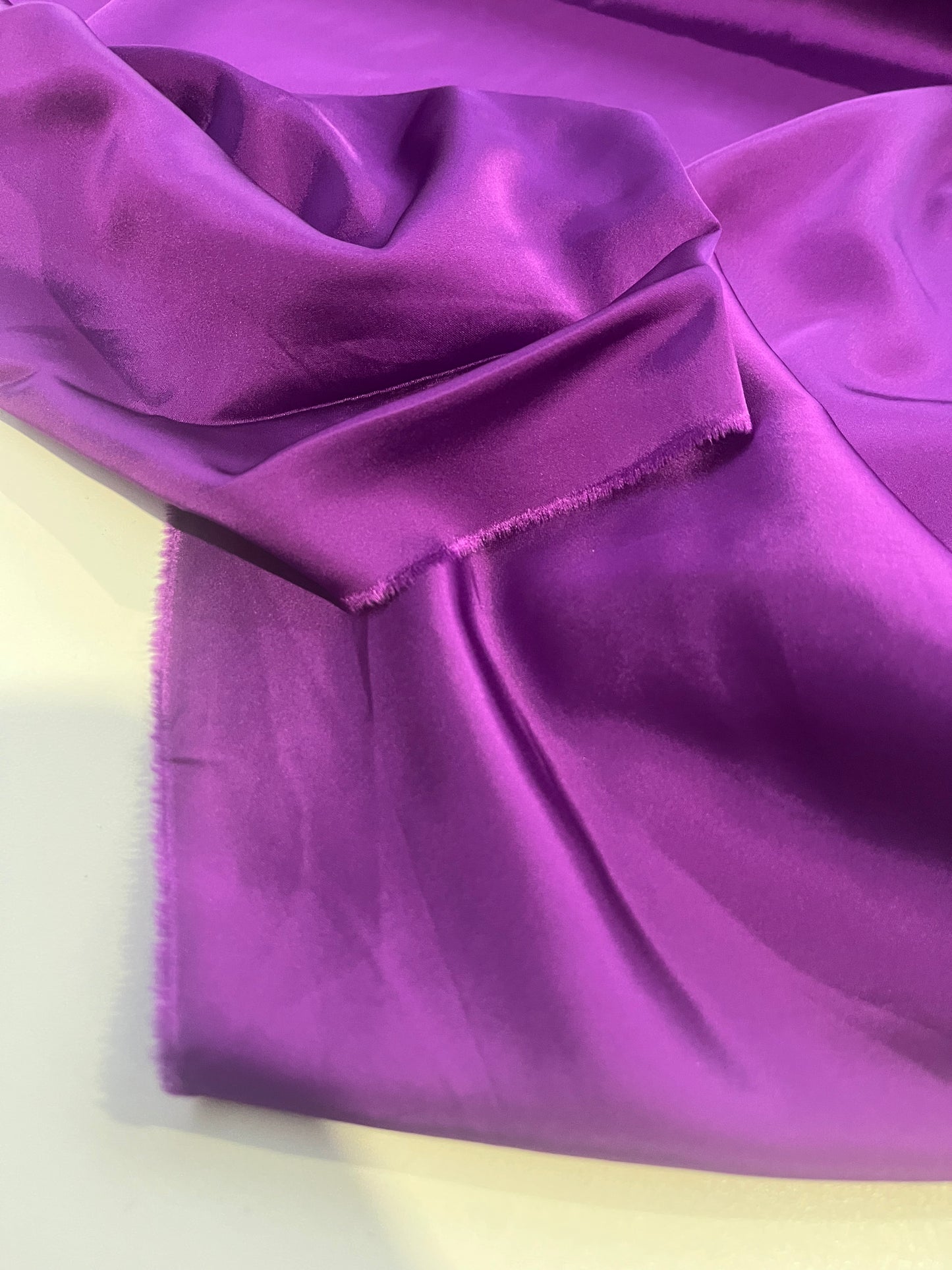 LOTTI 022 satin stretch intense violet