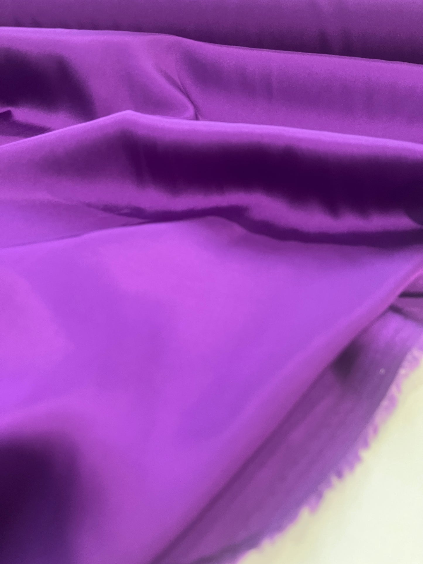 LOTTI 022 satin stretch intense violet