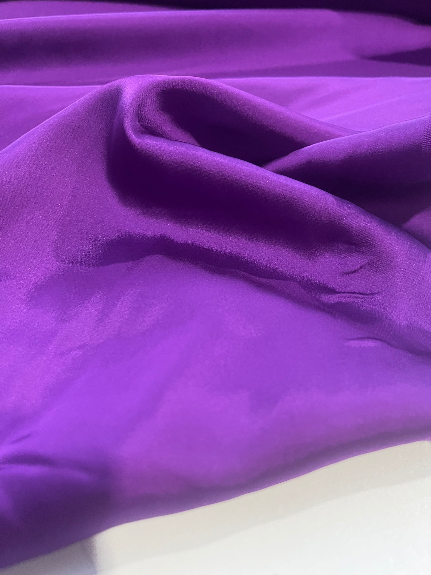 LOTTI 022 satin stretch intense violet