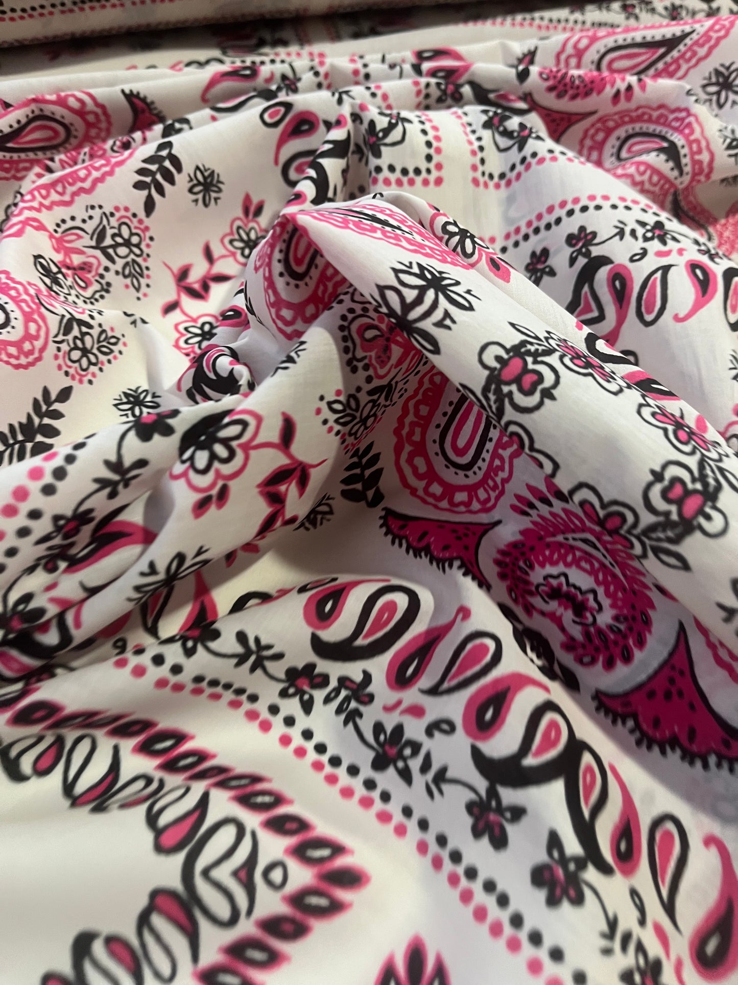 LOTTI 024 cotton poplin cashemere foulard style