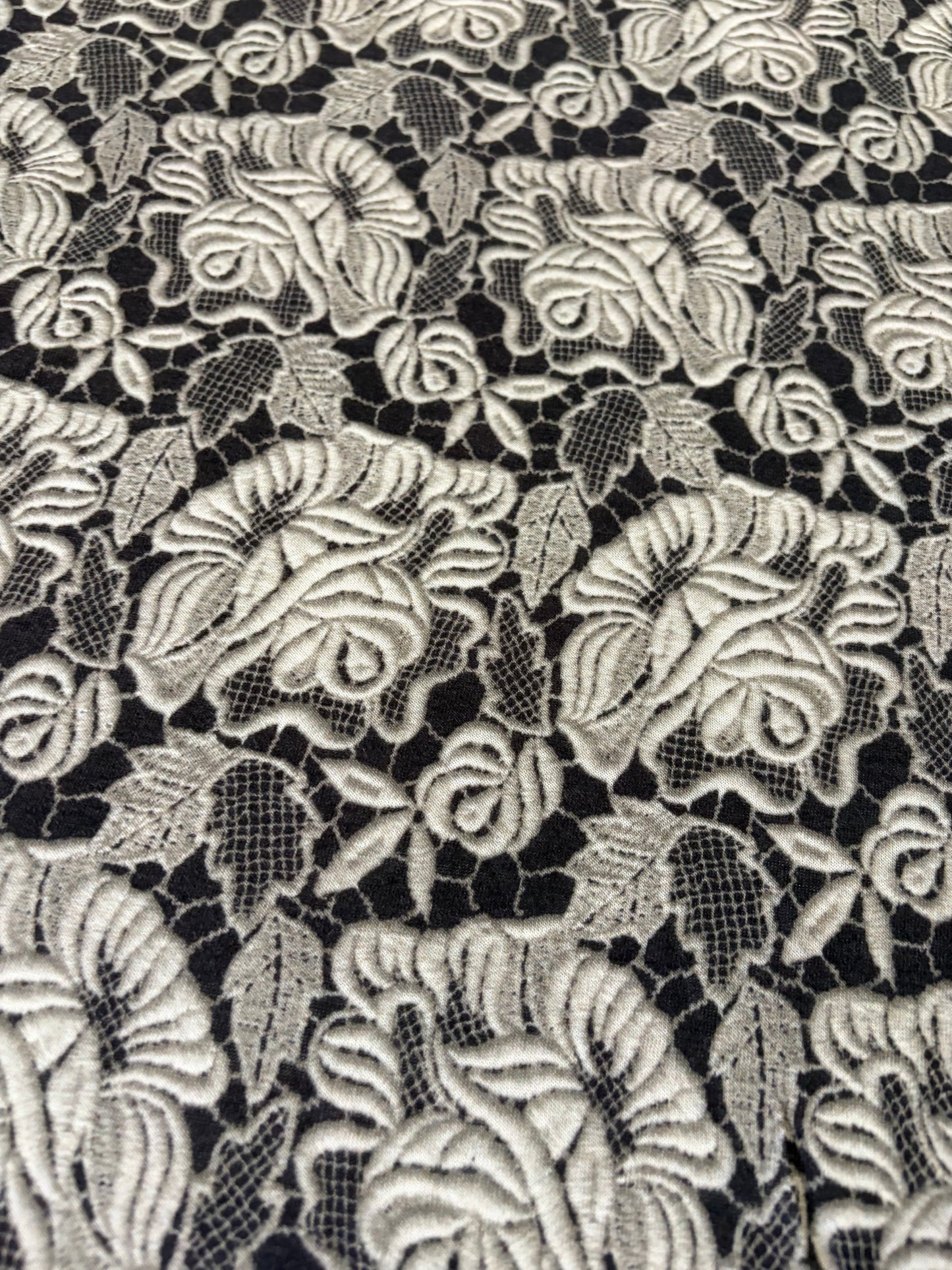 STAN 004 light jersey viscose brown flowers