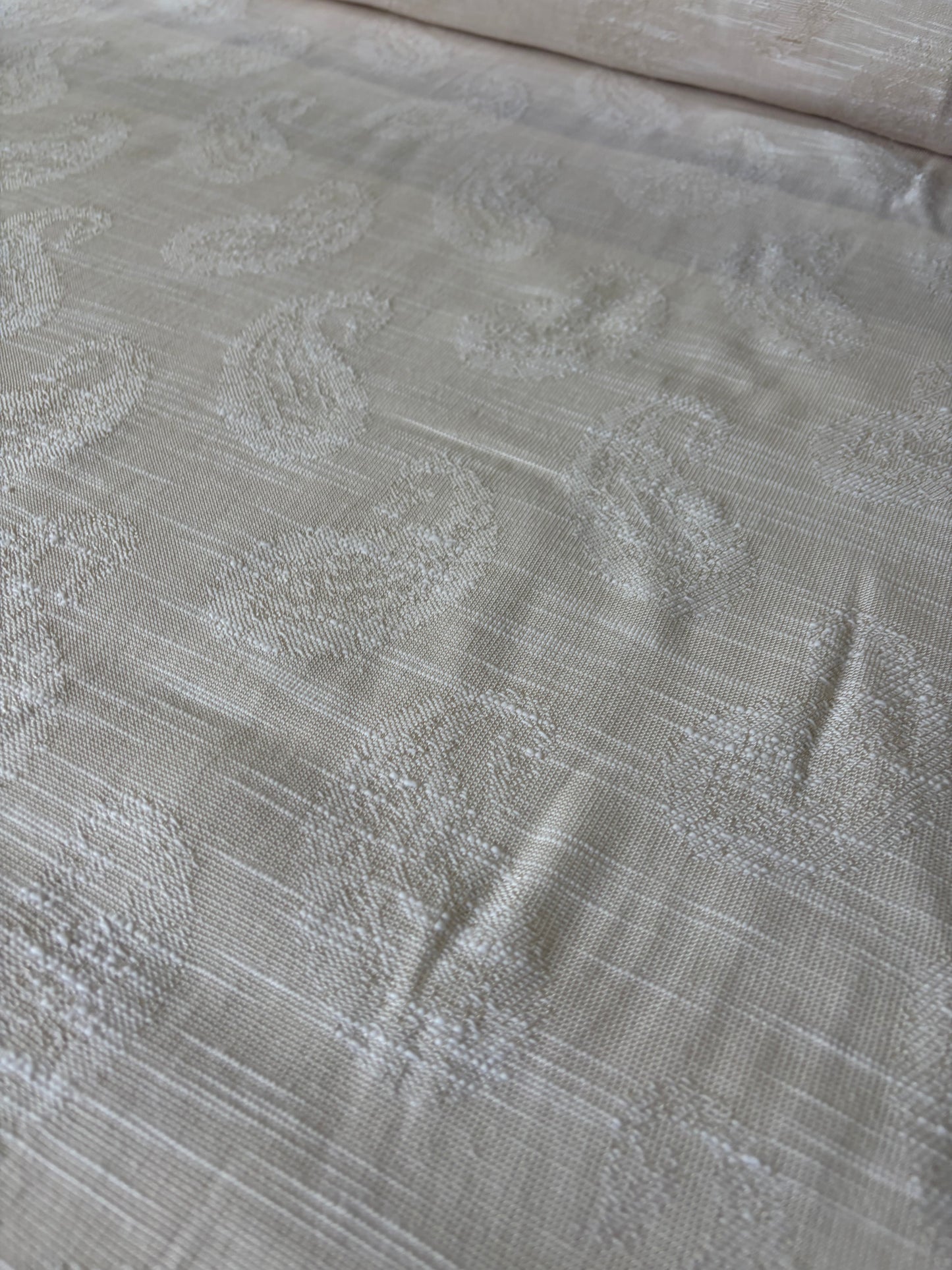 STAN 010 linen/silk jacquard white