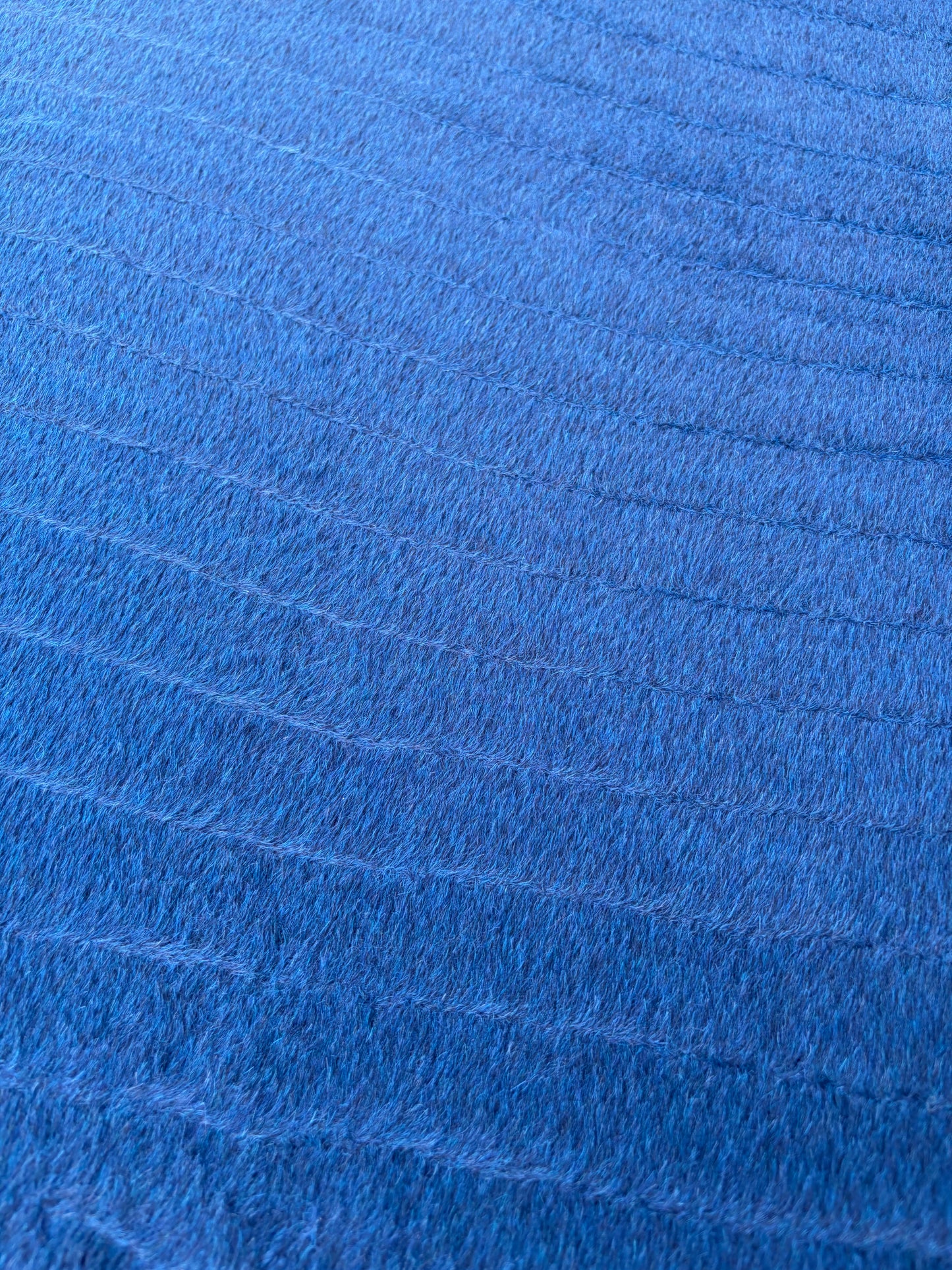BART 034 royal blue fake fur