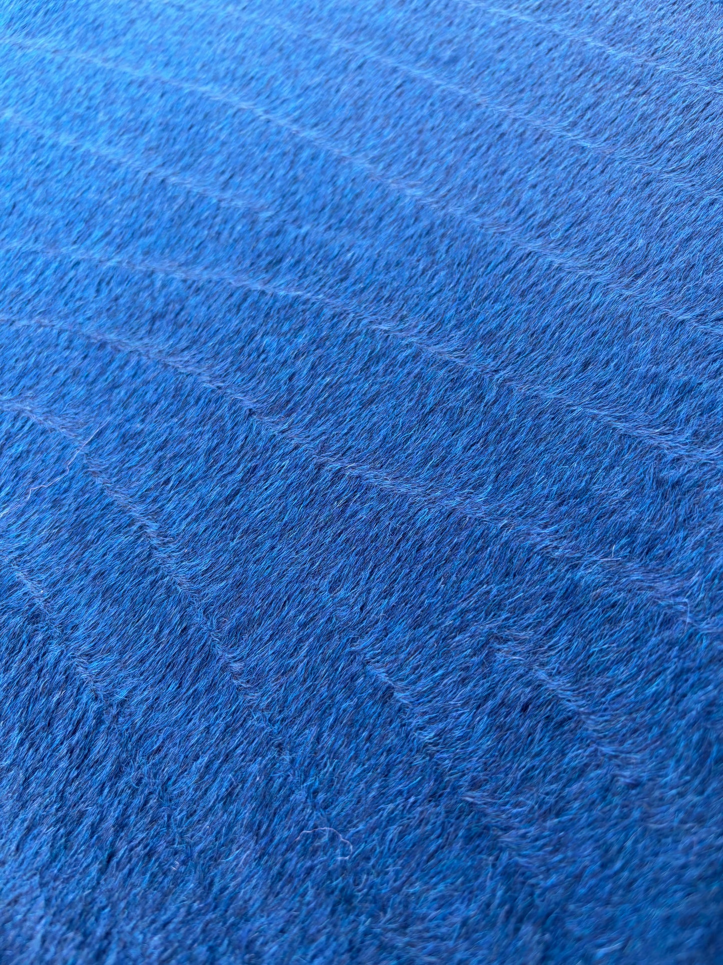 BART 034 royal blue fake fur