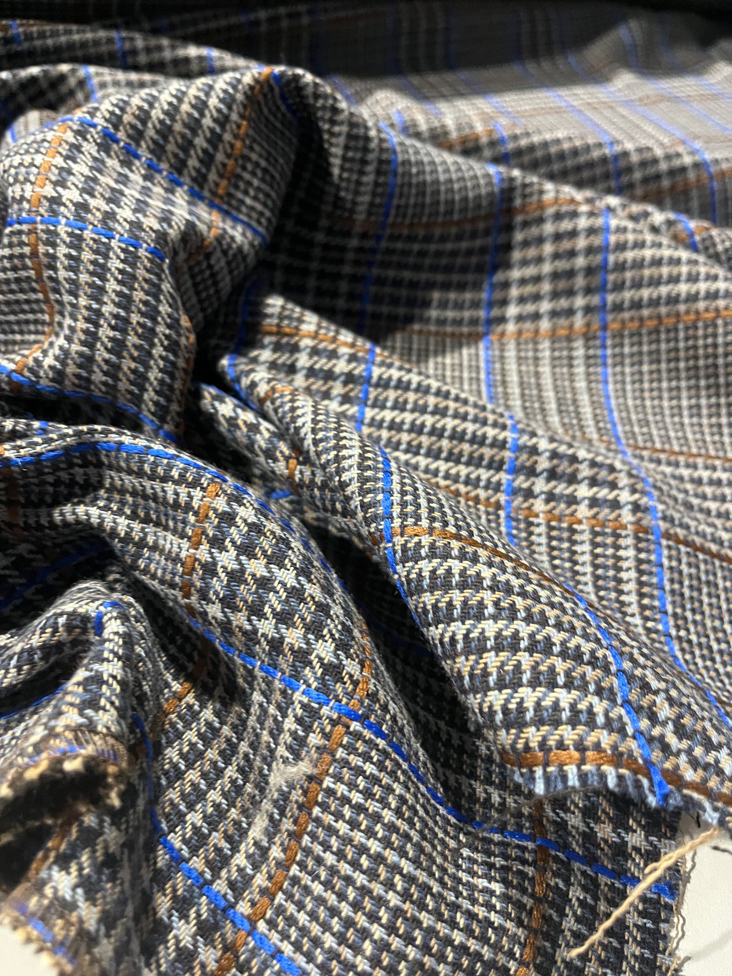 AGATHE 004 heavy wool check Prince of Wales with cobalt blue