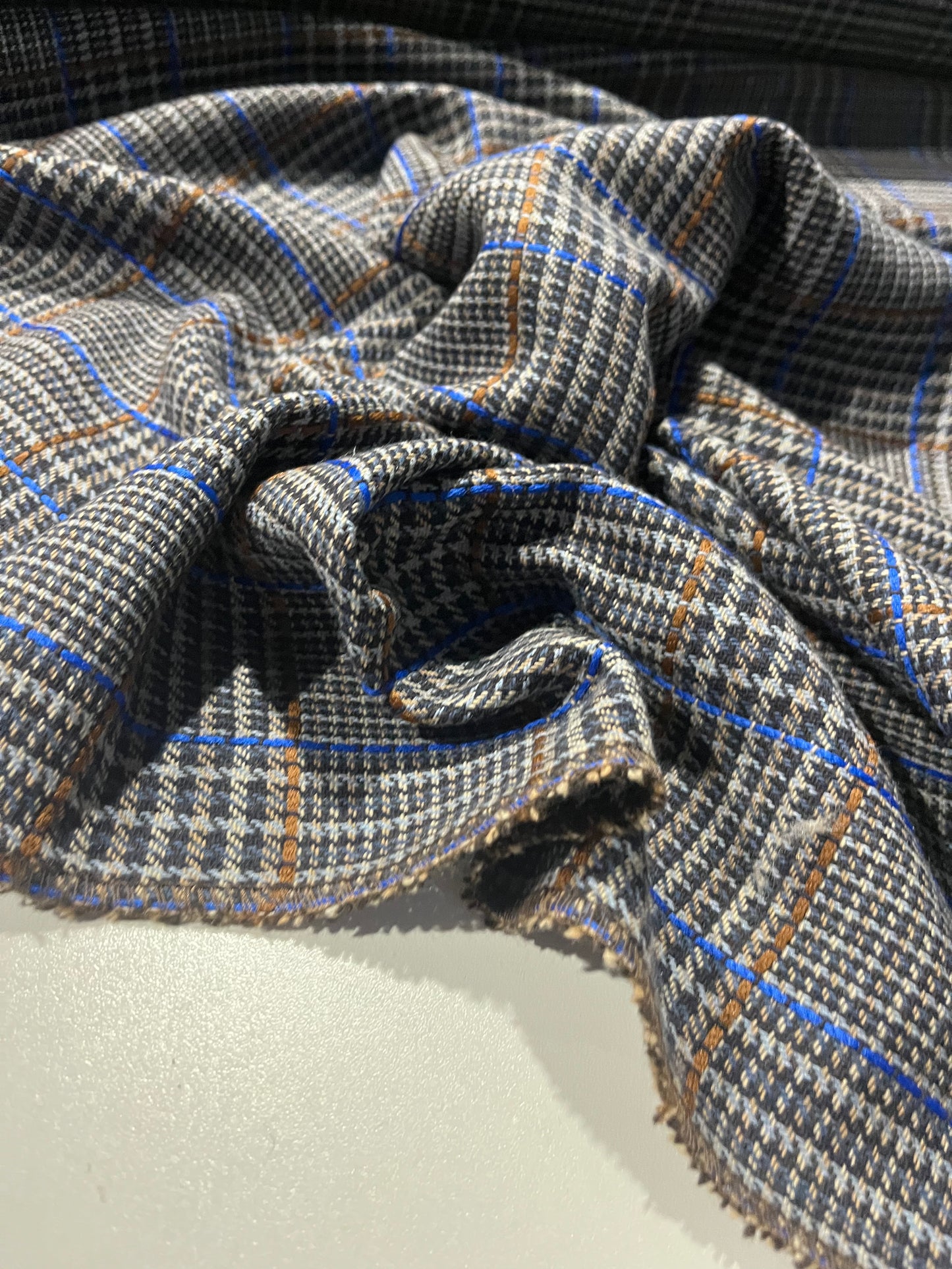AGATHE 004 heavy wool check Prince of Wales with cobalt blue