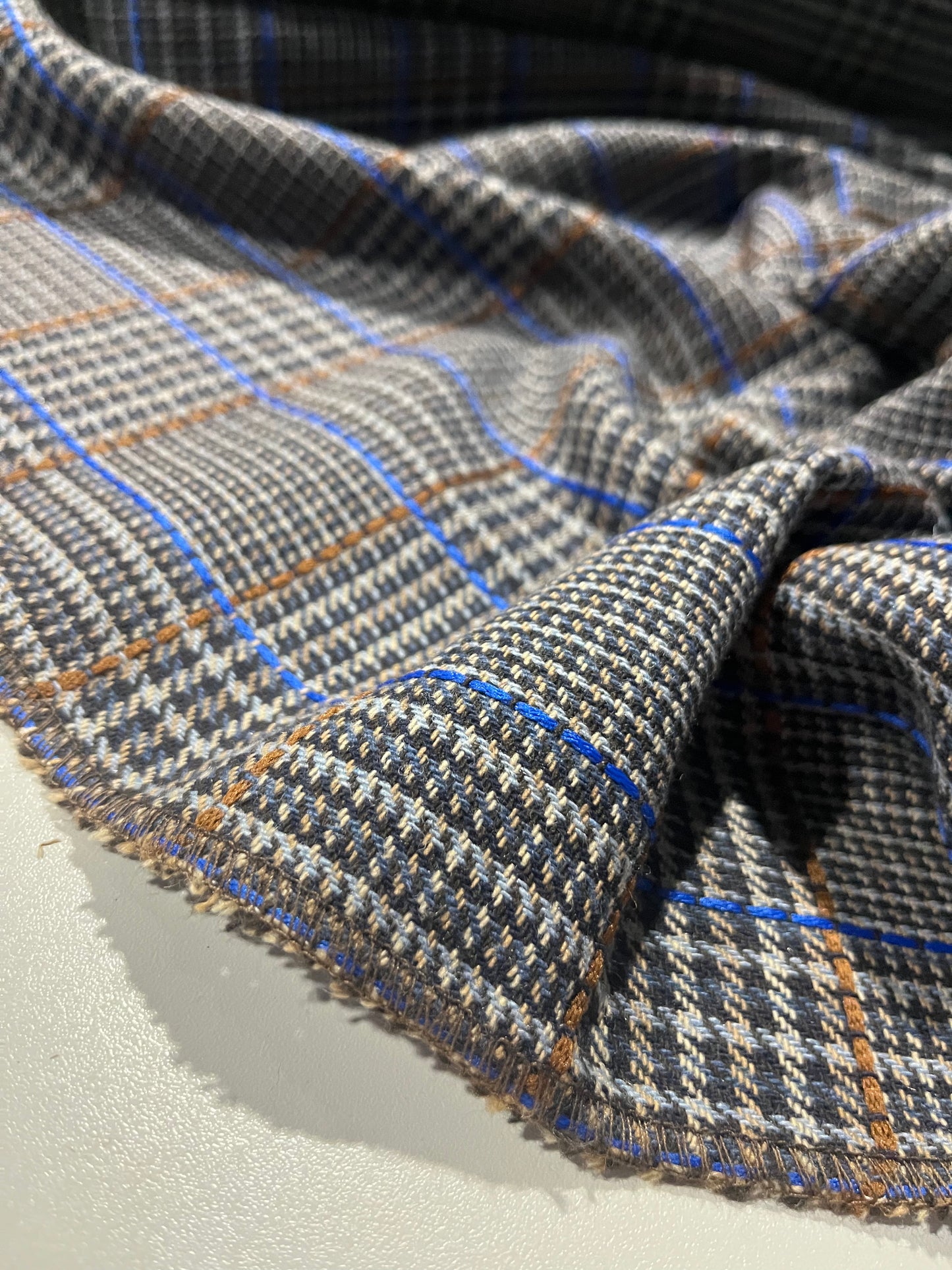 AGATHE 004 heavy wool check Prince of Wales with cobalt blue