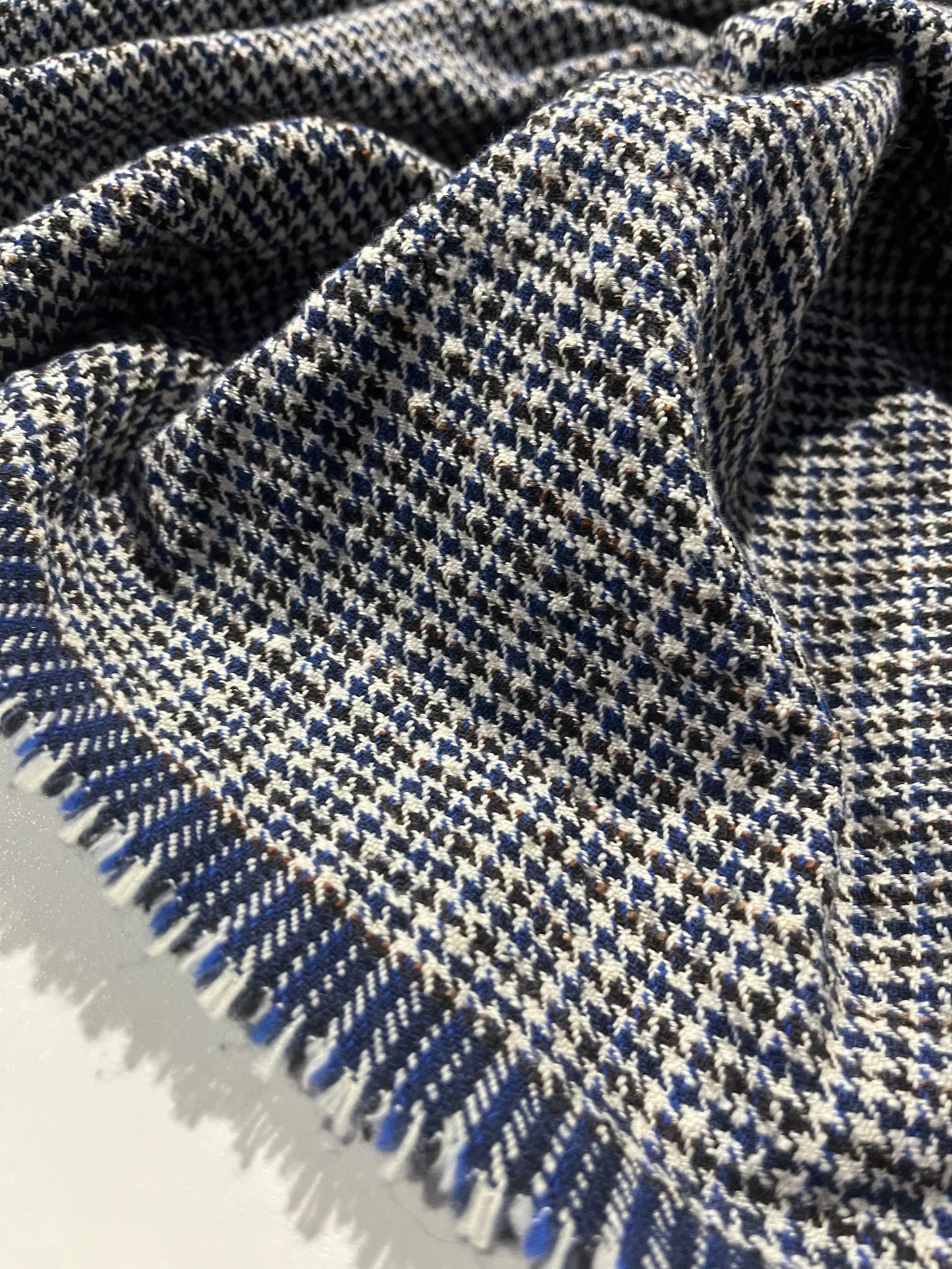 AGATHE 006 washed wool bouclette check vintage look